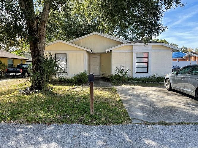 1st image of 9605 Elgin Ct
