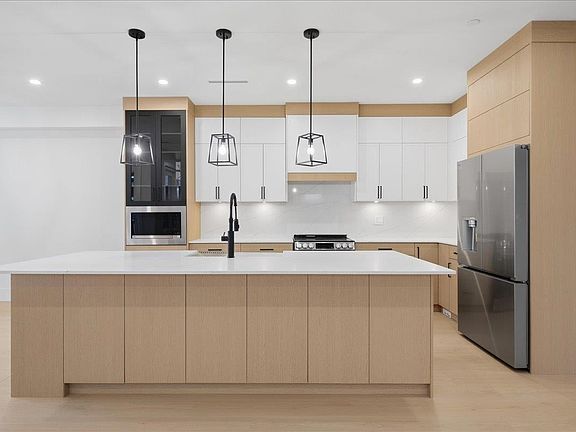 3rd image of 12050 York St #1