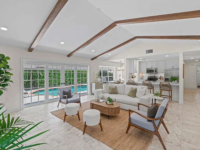 1401 Hummingbird Dr — Photo 9