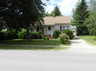 220 S F St, Cheboygan, MI 49721