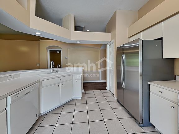 3rd image of 30450 Wrencrest Dr