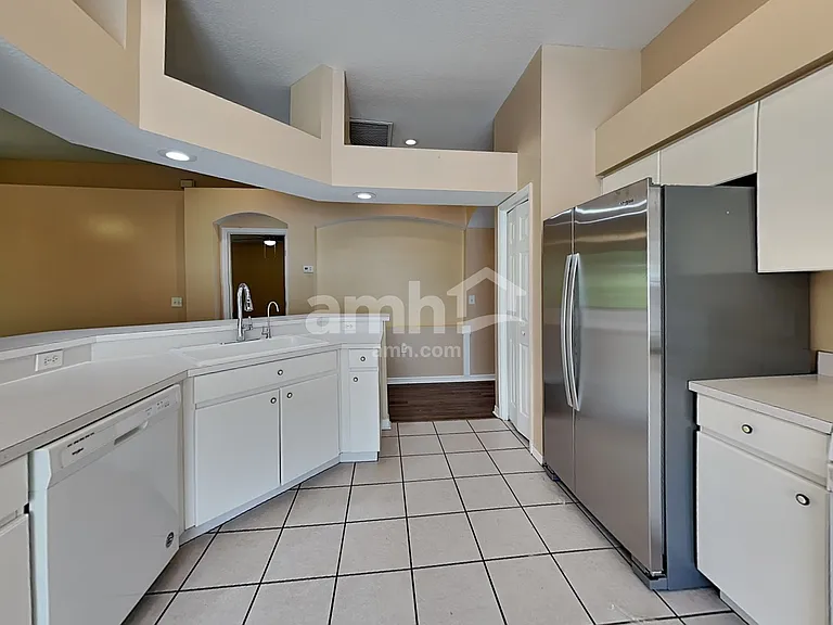 30450 Wrencrest Dr — Photo 3