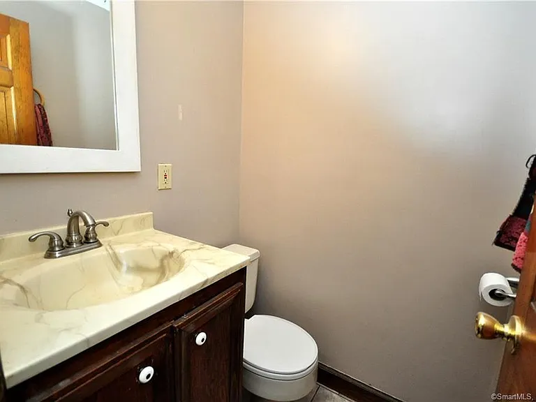 706 Maple St — Photo 13