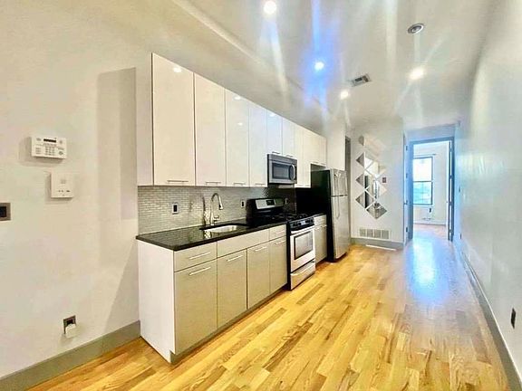 2nd image of 1438 Greene Ave #2LL