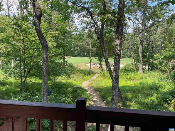 126 N Forest Dr, Wintergreen Resort, VA 22967