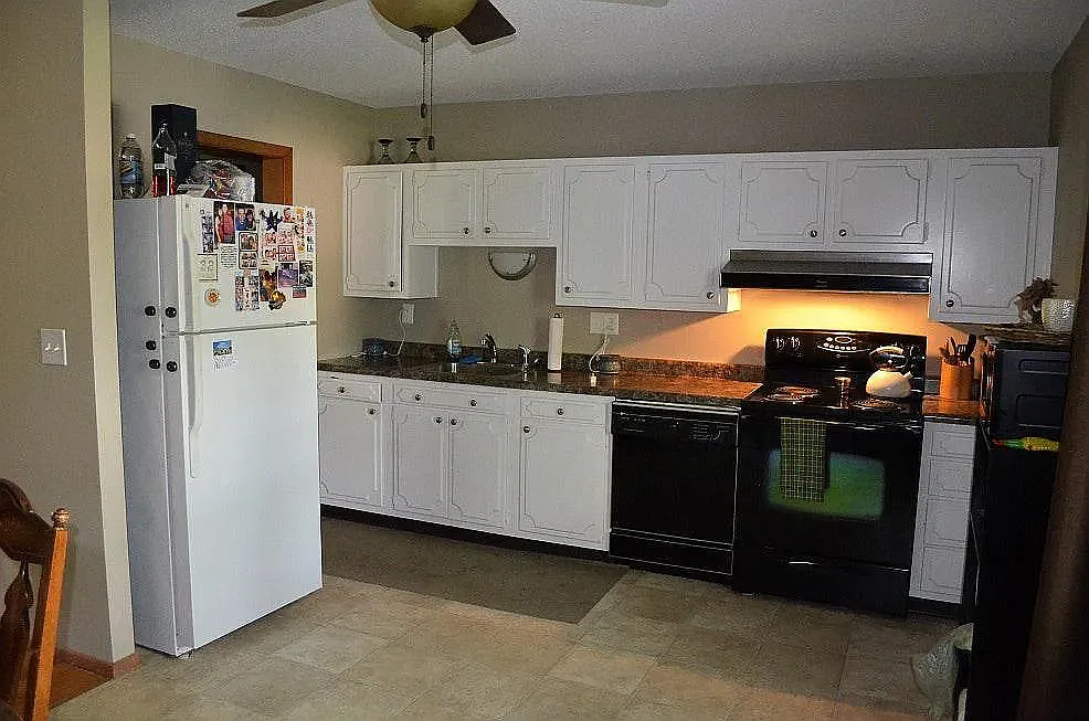 3 bed, 1050 sqft, $1,875 — Photo 4
