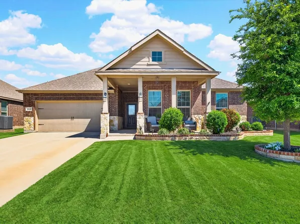 2816 Permian Rd, Aubrey, TX 76227