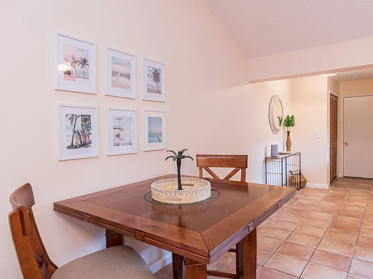 255 Woodland Ave #2 — Photo 9