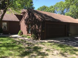 9305 Nesbitt Rd, Bloomington, MN 55437