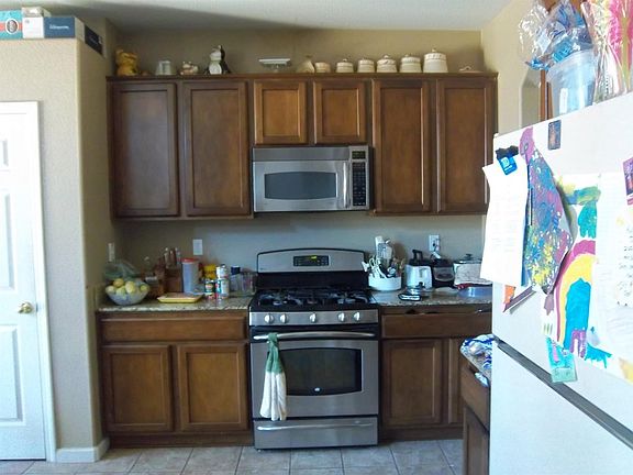 3rd image of 3599 Skeena Ave