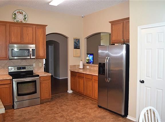 3rd image of 1103 Hidden Glade Dr