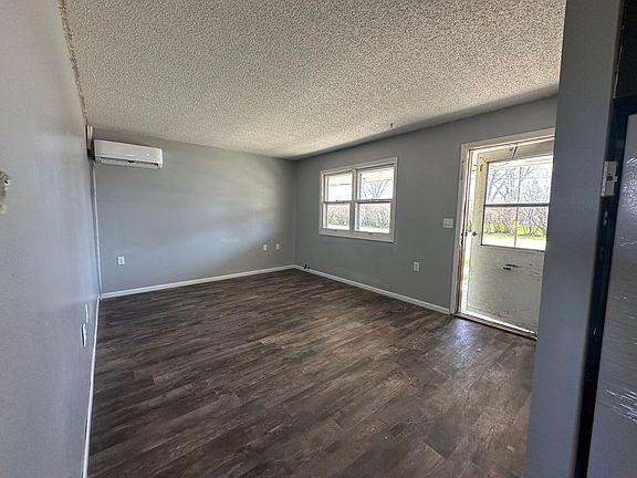 2nd image of 410 Meade St #3