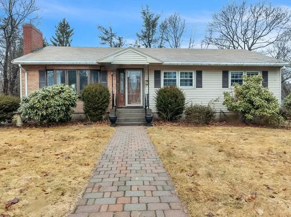 3 Rollingridge Ln, Paxton, MA 01612