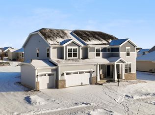 908 Yorktown Rd, Deforest, WI 53532