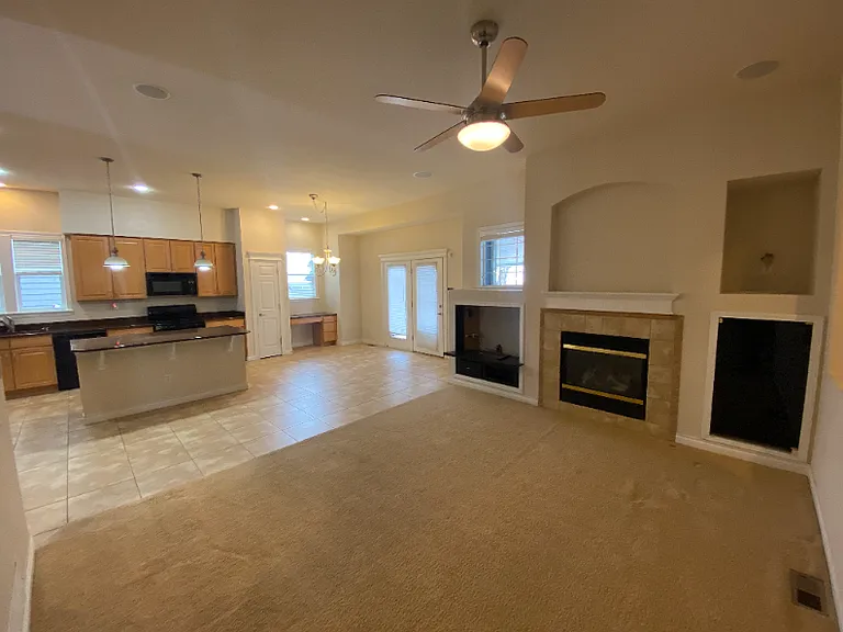 2852 Wabash St — Photo 13