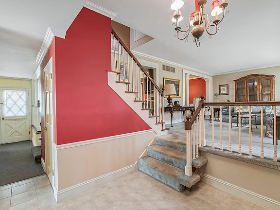 5th image of 9879 Northcote Ave #3