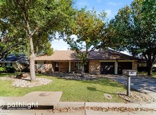 2517 Smouldering Wood Dr, Arlington, TX 76016
