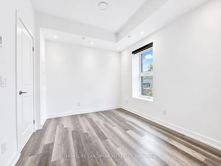 268 Finch Ave E #20 — Photo 8