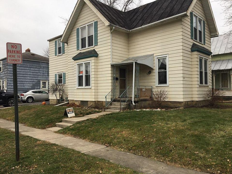 1st image of 585 Prospect St