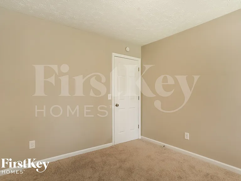 88 Ravenwood Ln — Photo 13