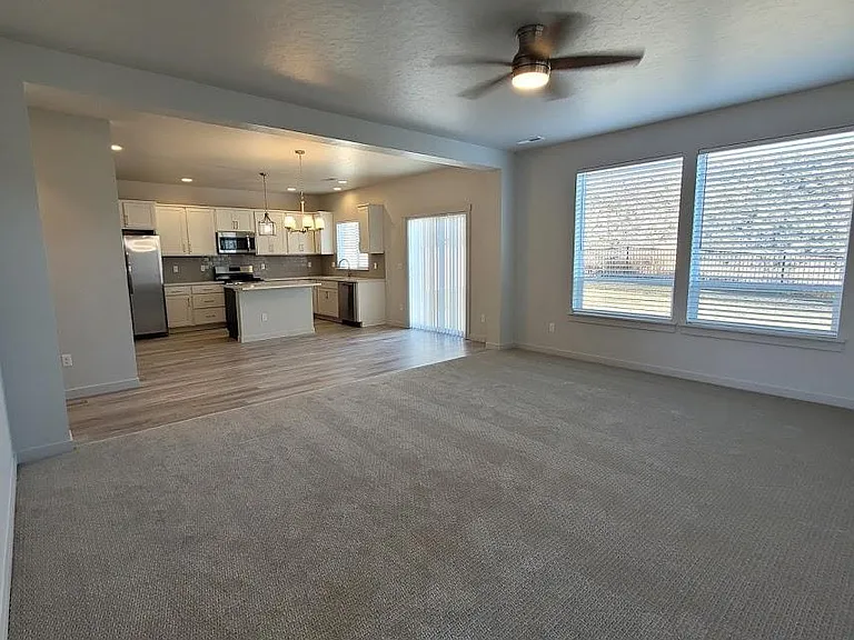 220 N Caracaras Way — Photo 5