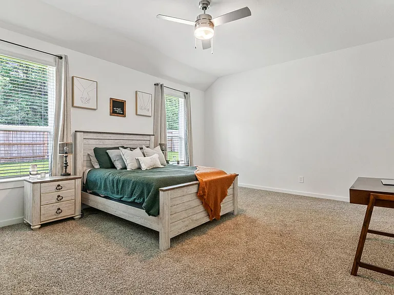 560 Newcomb Hollow Dr — Photo 25