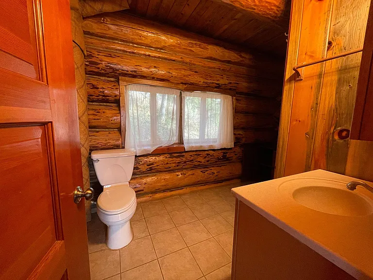 8475 Treasure Rocks Rd — Photo 18