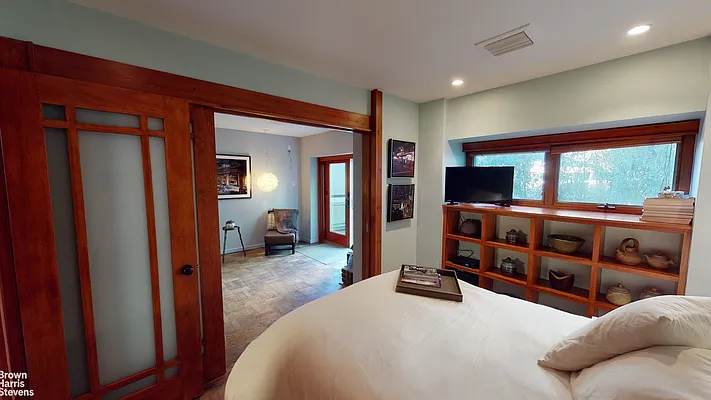 Sold by Brown Harris Stevens | media 19