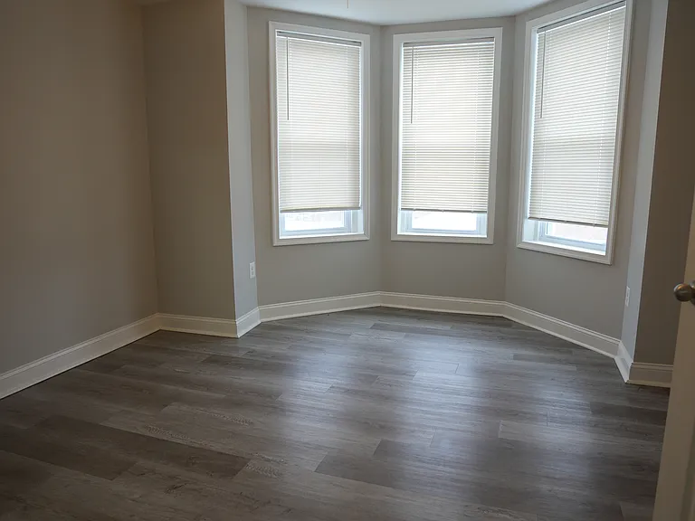 1628 N Ellamont St — Photo 14