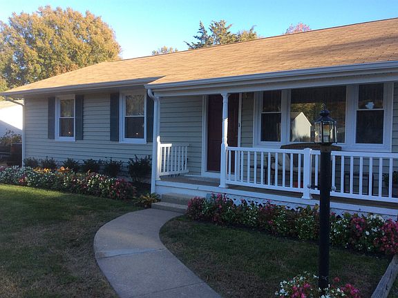 3rd image of 406 Polk Dr