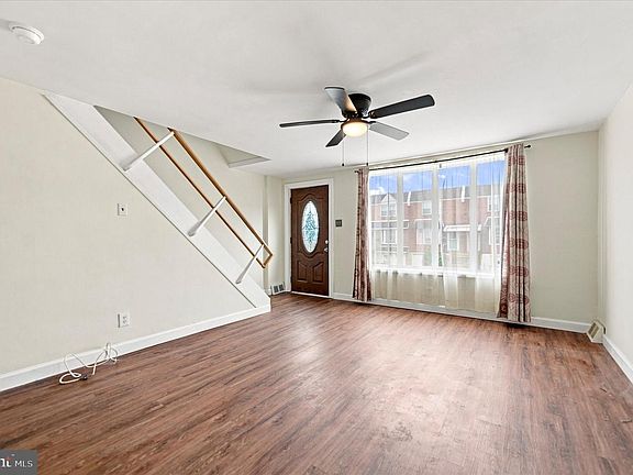 2nd image of 4452 Garden St