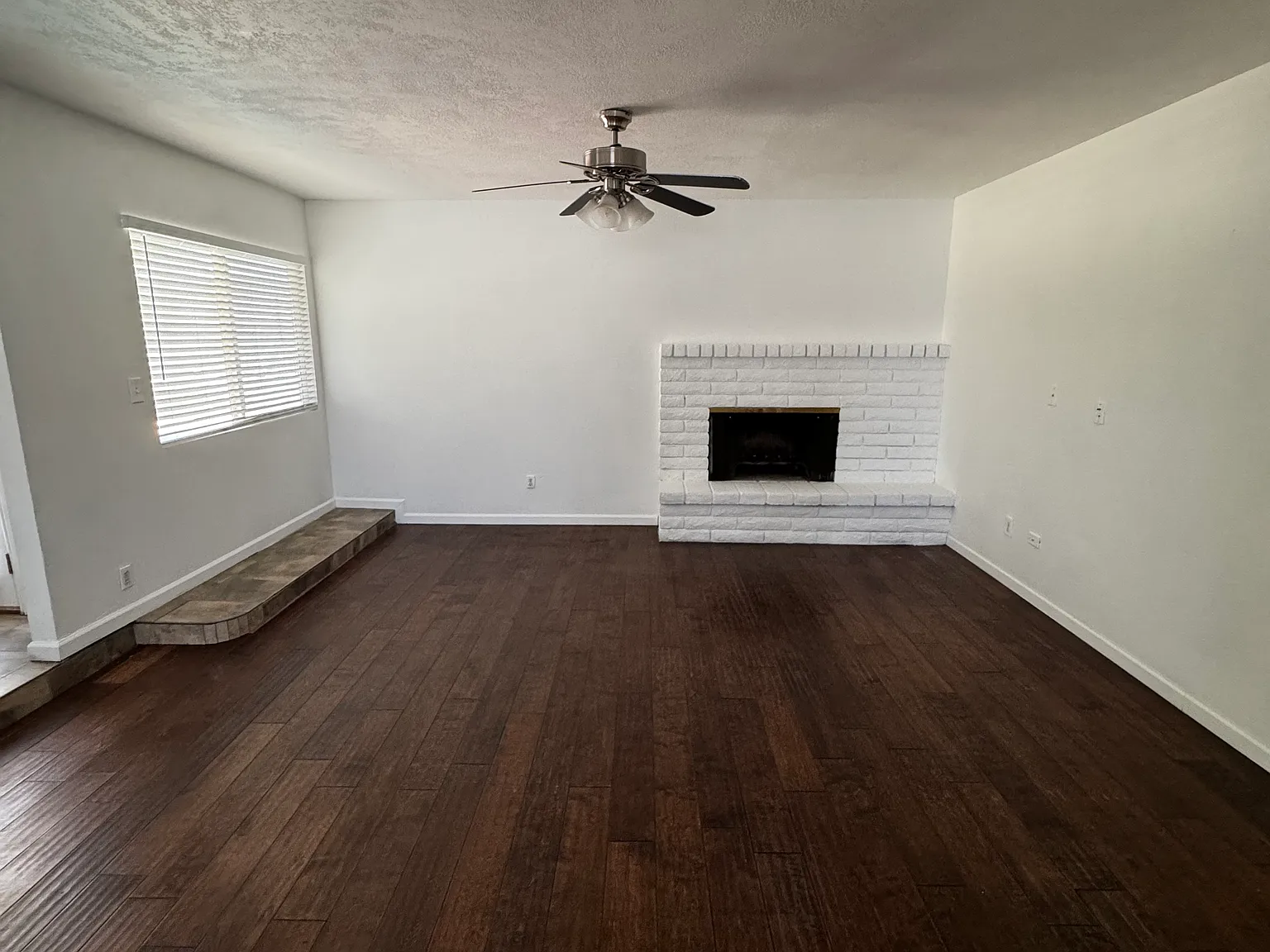 3 bed, 1634 sqft, $3,495 — Photo 3