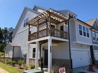 375 Hayden Cir, Woodstock, GA 30189