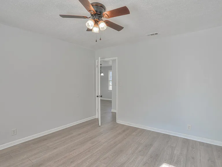 603 Spruce Dr — Photo 10