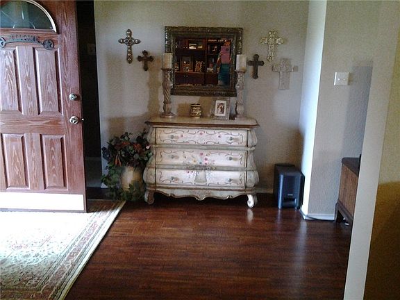 4th image of 522 Kings Creek Dr