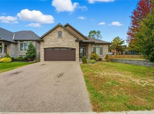 11 Cottonwood St, Norfolk County, ON N0E 1Y0