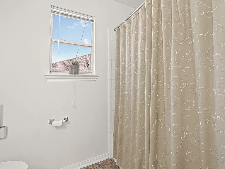 7023 Westford Park Ln — Photo 31