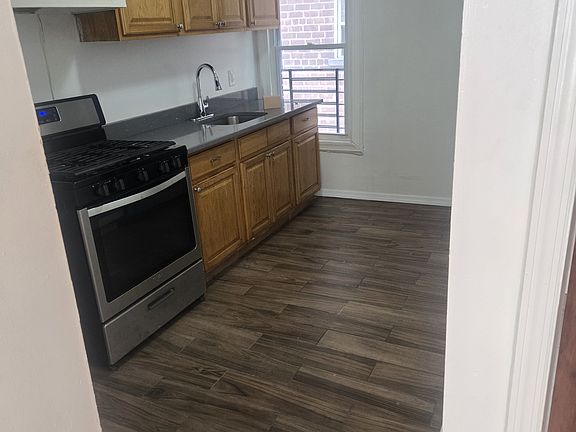 4th image of 759 E 229th St Fl 2nd