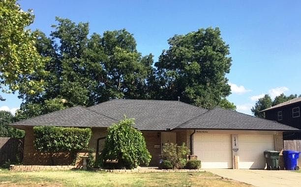 1st image of 1414 Cambridge Dr