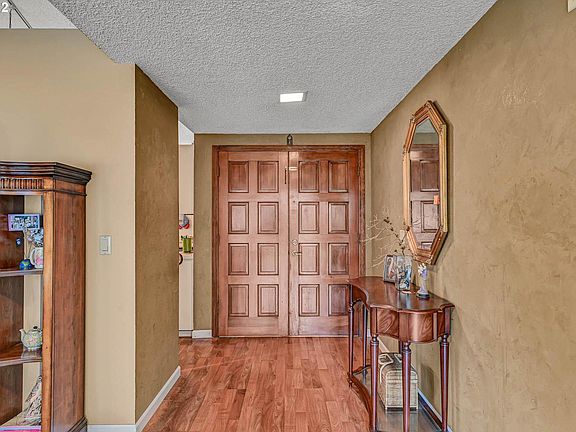 4th image of 3774 SE Pipers Dr