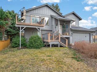 20726 Russell Dr, Bend, OR 97701