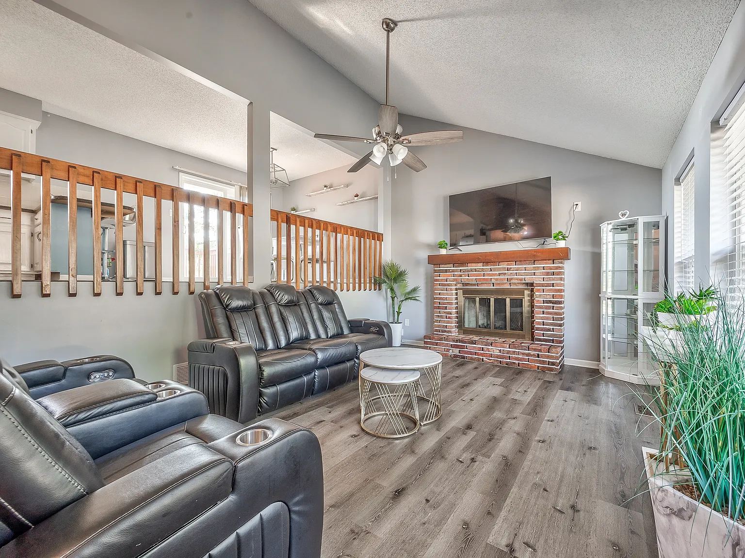 3 bed, 1777 sqft, $2,600 — Photo 4