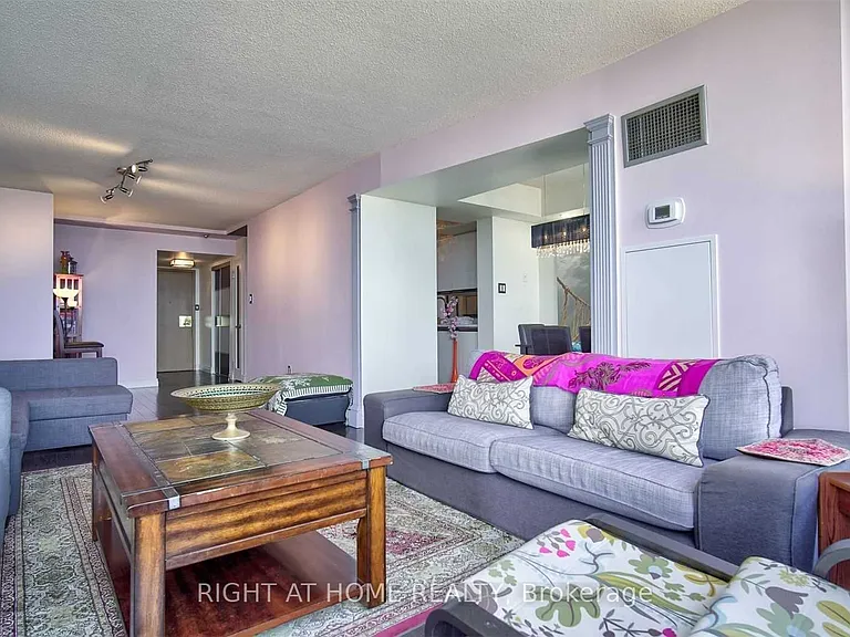 3233 Eglinton Ave E #1406 — Photo 19