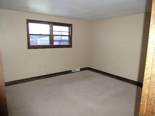 4th image of 14070 Chestnut Ln