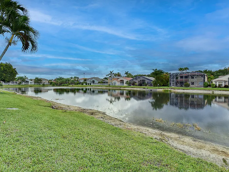 11182 Sea Grass Cir — Photo 23
