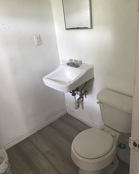 1st image of 1012 Olive St