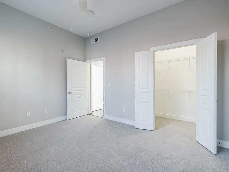 2901 Wycliff Ave — Photo 7