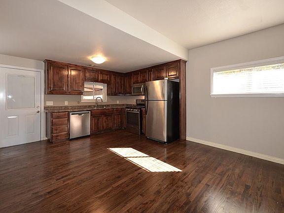 3rd image of 720 Karnes St #720