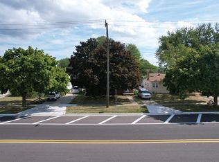 26090 Hayes Rd, Roseville, MI 48066