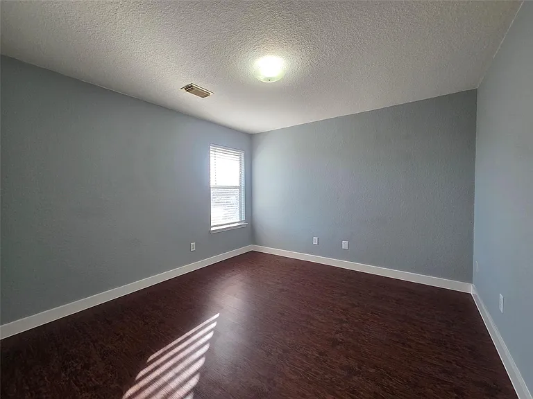9526 Heflin Colony Dr — Photo 35